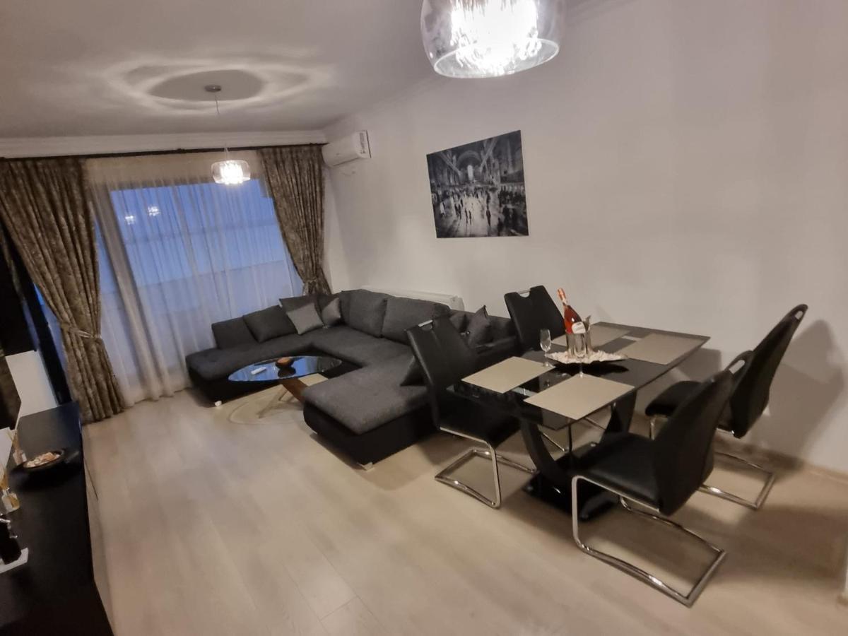 Deluxe Lake View Mamaia Exterior foto