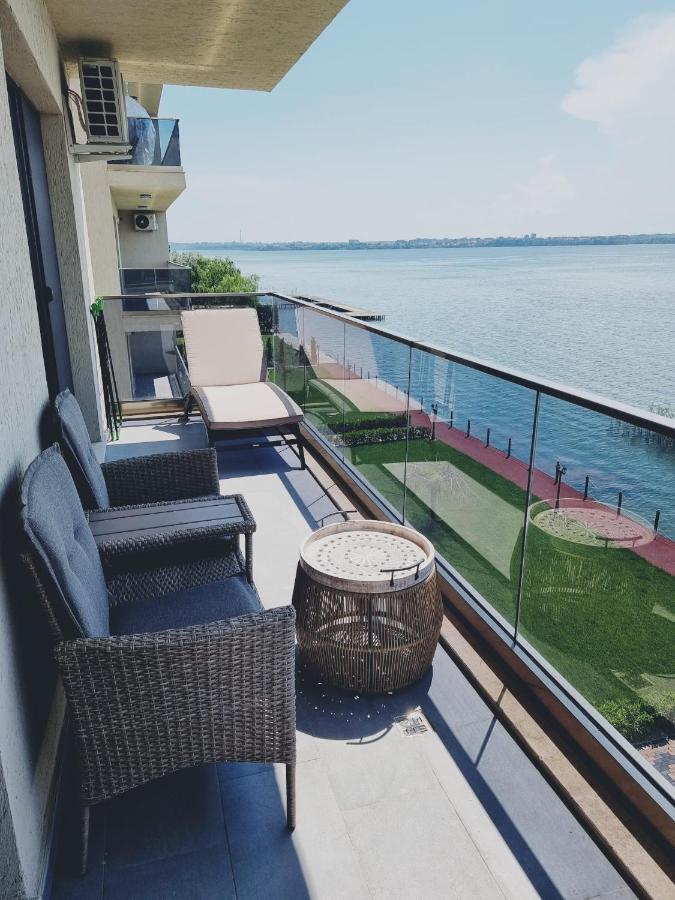 Deluxe Lake View Mamaia Exterior foto