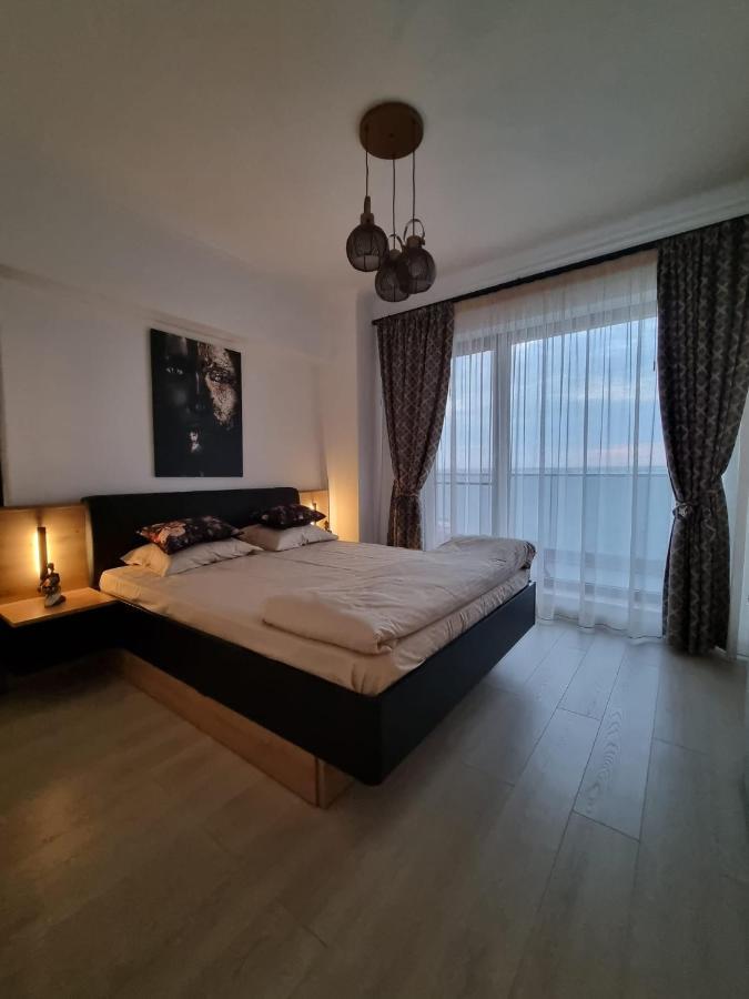 Deluxe Lake View Mamaia Exterior foto