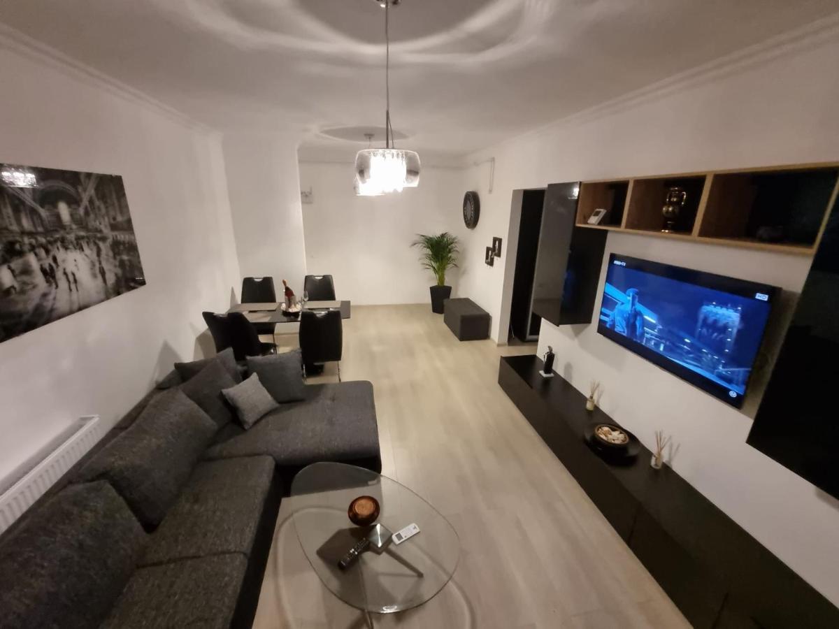 Deluxe Lake View Mamaia Exterior foto